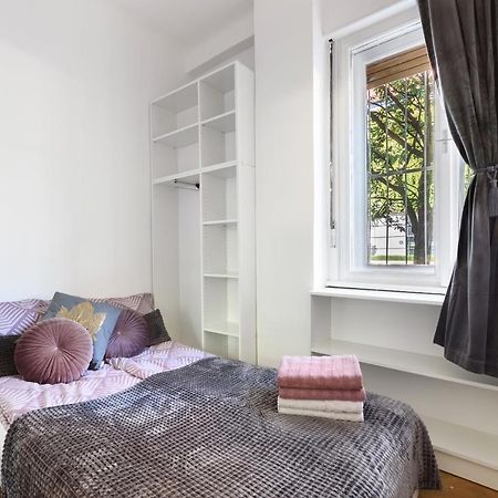Buda Centre Homes By The Allee Shopping Mall Budapest Extérieur photo